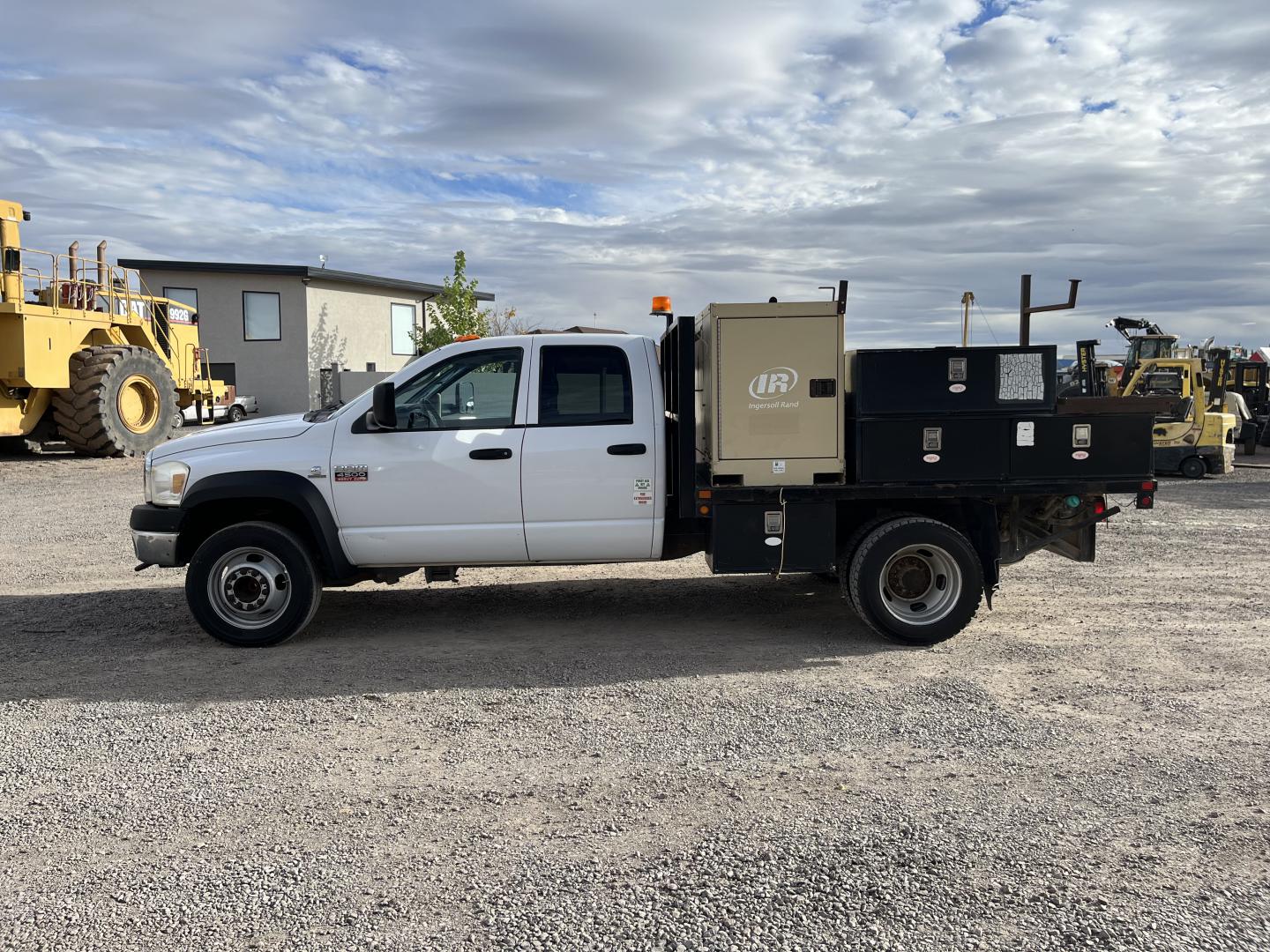 CAMIONETA DE SERVICIO DODGE RAM 4500